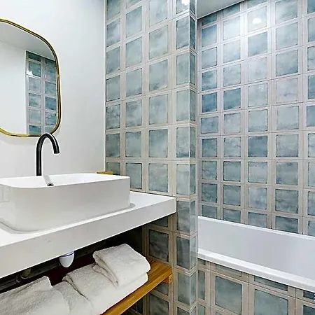 Hotel Charming Apartment- 2br/6p - Le Marais Paris